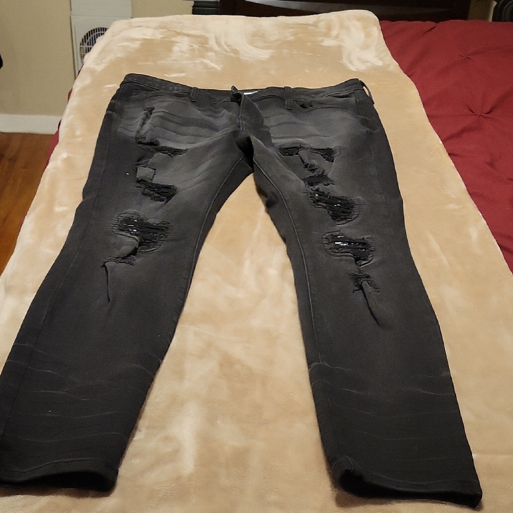 Fashion Nova Men's Distressed Black Skinny Jeans